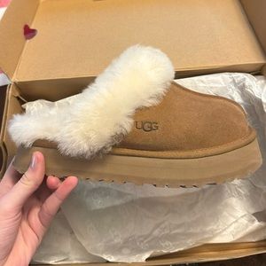Brand new uggs, ordered the wrong size